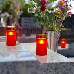Led hřbitovní svíčka