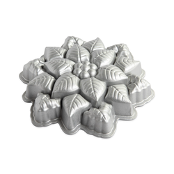 Nordic Ware Forma na bábovku Vánoční hvězda, 1,4 l, stříbrná