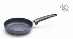 Woll Diamond Lite nepřilnavá pánev 20 cm 520DPS