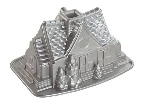 Nordic Ware Forma ve tvaru chaloupky 2,1 l, stříbřitě šedá