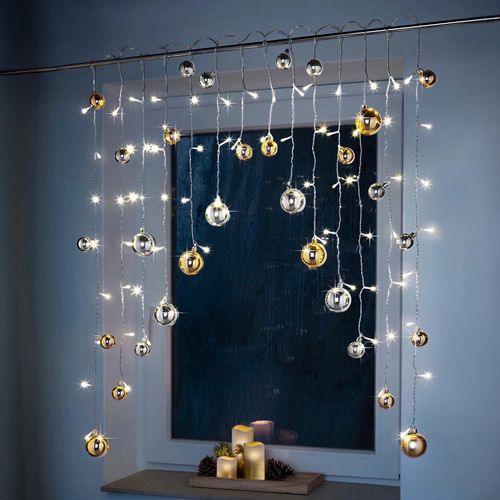 LED Světelný závěs s koulemi Xmas