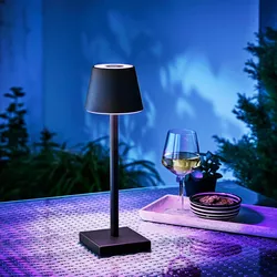 LED stmívatelná stolní lampa se změnou barvy
