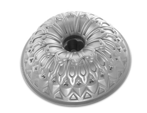 Nordic Ware Forma na bábovku Royal 2,13 l, stříbrná