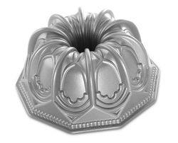 Nordic Ware Forma na bábovku Cathedral 2,13 l, stříbrná